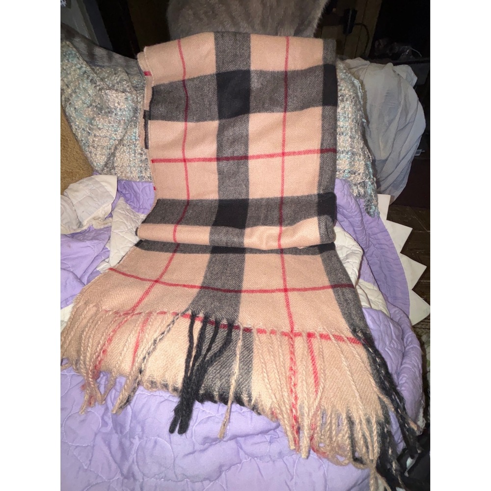 Fashion Apparel & Accessories Tan Plaid Fringed Scarf 100% Polyester RN 147953